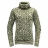 Herre Devold Svalbard Wool High Neck (Olive/Offwhite) 1 Herre Devold Svalbard Wool High Neck (Olive/Offwhite) -Klær Butikk Devold Svalbard Wool High Neck Olive Offwhite